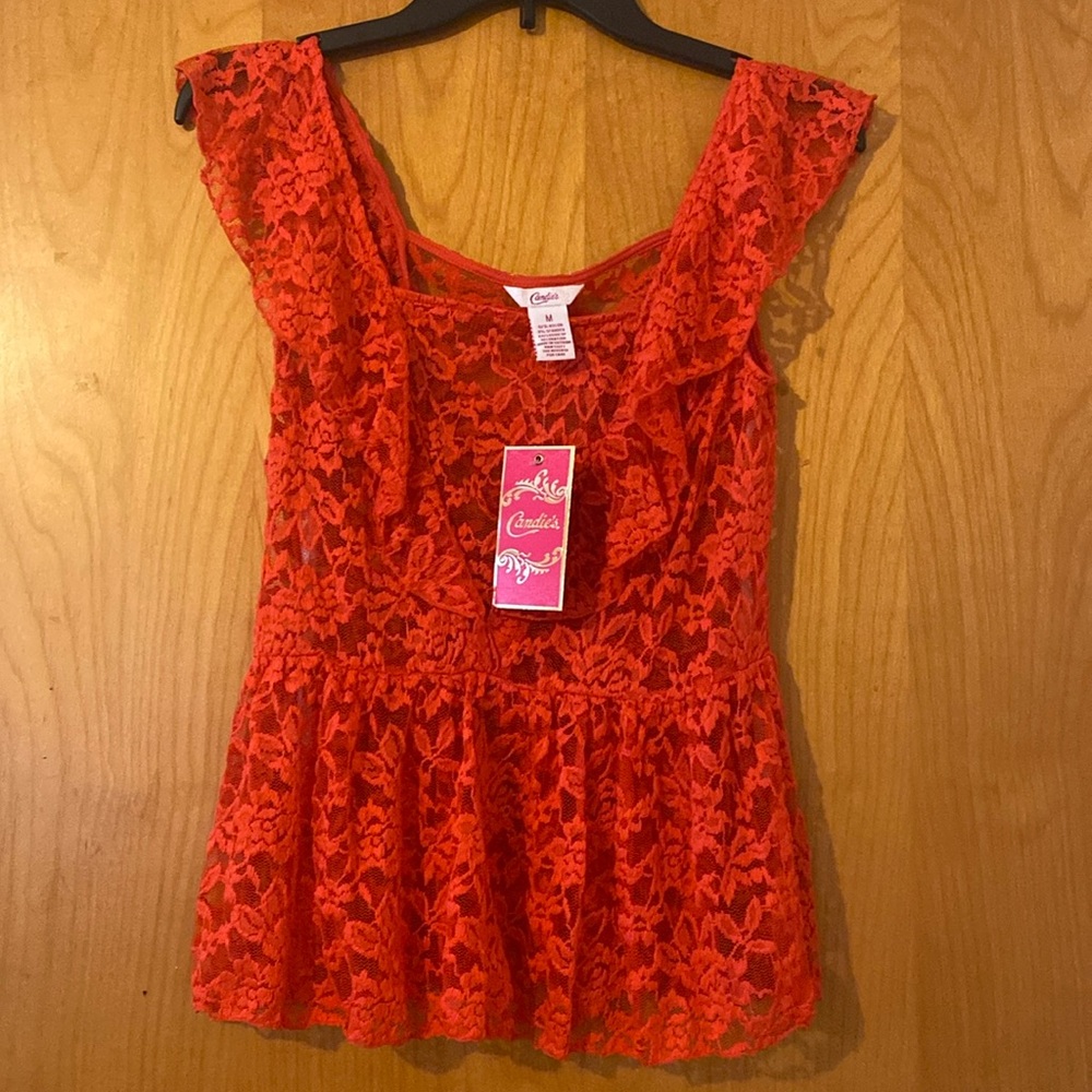 NWT Candies Women JR. WONDERLUST Allover LACE Fancy Top Size Medium Poppy Red.